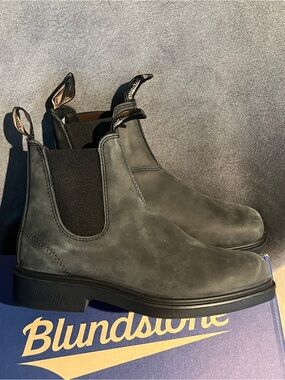 Blundstone Women’s Chelsea Boots 1308 Rustic Black Size 8 US